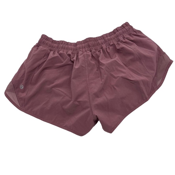 Lululemon Hotty Hot Short II *2.5" - Picture 2 of 6